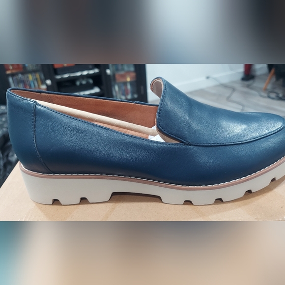 Vionic Loafers Size 8.5 - Picture 5 of 8